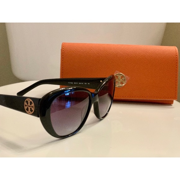 Brand new Tory Burch sunglasses - Picture 4 of 5